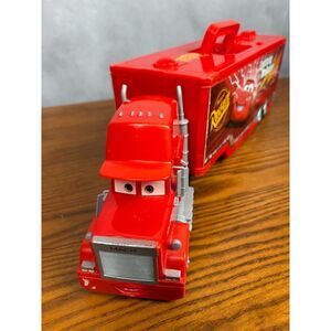 Disney Pixar Cars Mack Car Hauler Lightning McQueen 95 Carry Case Truck